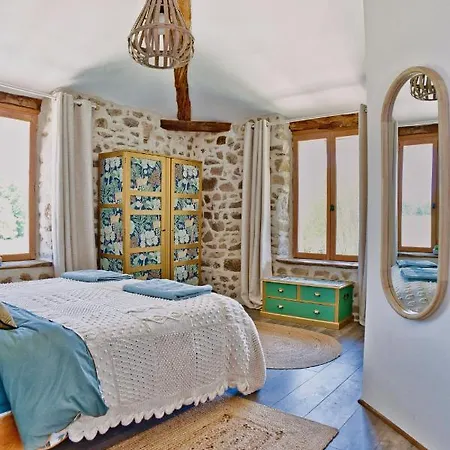 Les Picardies Oda ve Kahvaltı