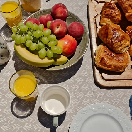 Oda ve Kahvaltı Les Picardies